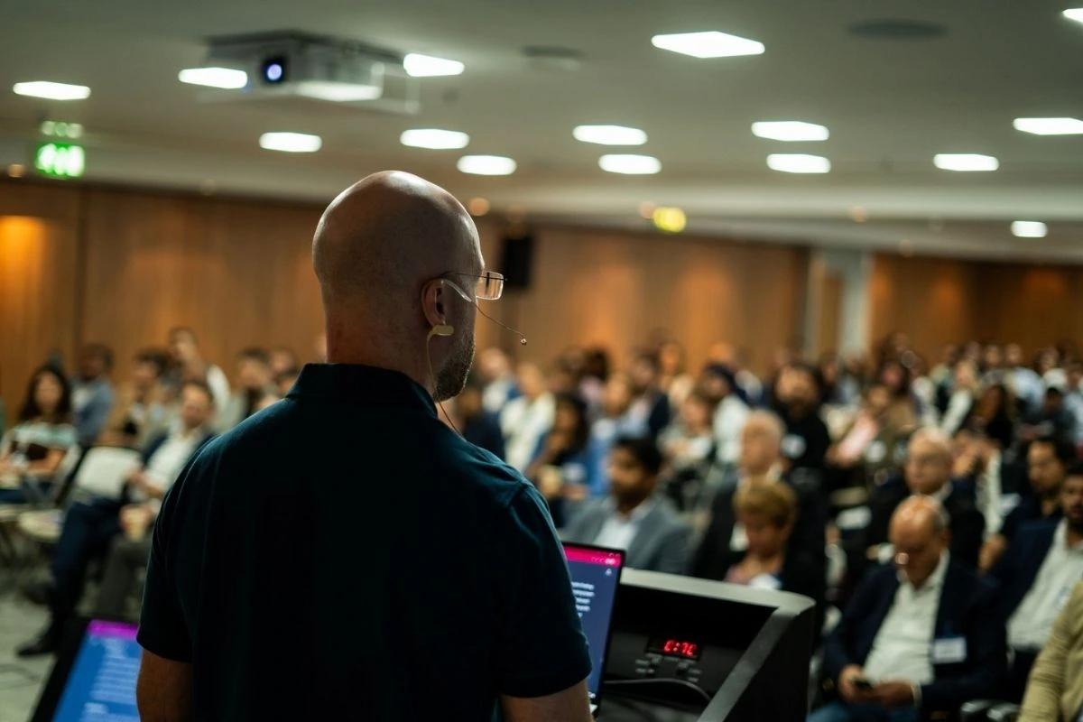 Fahed Bizzari speaking at Dubai